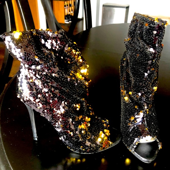 Liliana Shoes - Peep Toe Sequin Ankle Bootie size 10